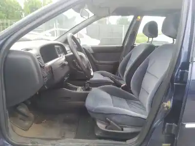 Véhicule à la ferraille citroen xantia 2.0 hdi 90 90cv 1997cc de l'année 0 alimenté rhz