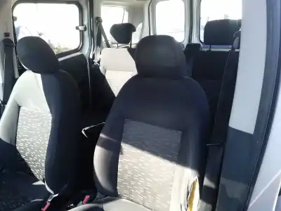 Véhicule à la ferraille corsa                                              combo                                                                                                                                                                                                                                                      d expression l1h1                                                                                                                                                                                                                                          de l'année 0 alimenté 263a2000