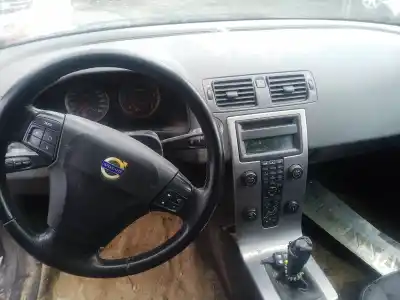Здавання транспортного засобу volvo s40 ii (544) 2.0 d року 0 потужний d4204t
