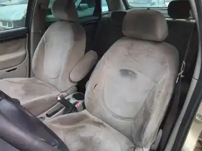 Veículo de Sucata citroen c5 berlina exclusive do ano 0 alimentado rhr