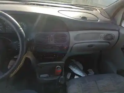 Veículo de Sucata renault scénic ja/fa 1.9 dci do ano 0 alimentado f9q k7