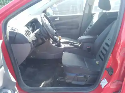 Veículo de Sucata ford focus berlina (cap) ambiente (d) do ano 0 alimentado g8db