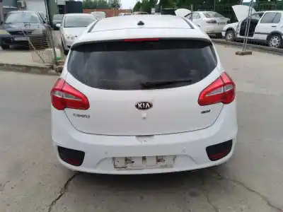 Véhicule à la ferraille KIA CEED  de l'année 0 alimenté D4FC