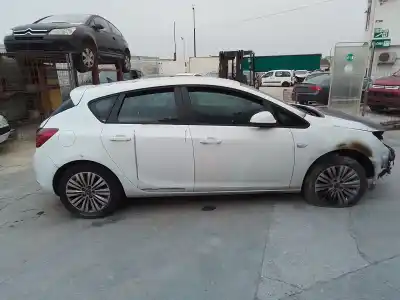 Здавання транспортного засобу opel astra j lim excellence року 0 потужний b16dtl