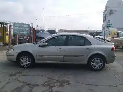 Sloopvoertuig renault laguna ii bg0 authentique van het jaar 2005 aangedreven f9q d6