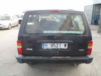 Sloopvoertuig chrysler jeep cherokee (j) m52 van het jaar 1998 aangedreven m52