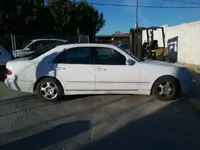 Scrapping Vehicle mercedes-benz clase e w210 familiar 320 t cdi 210.226 of the year 1999 powered om613961