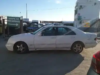 Scrapping Vehicle mercedes-benz clase e w210 familiar 320 t cdi 210.226 of the year 1999 powered om613961