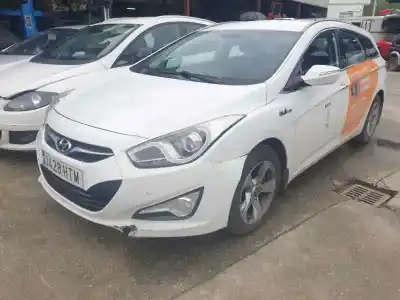 Vehículo de desguace HYUNDAI I40 Klass Blue del año 2013 con motor D4FD