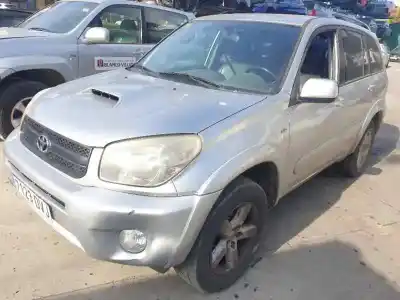 Scrapping Vehicle TOYOTA RAV 4 (A2) 2.0 D-4D Executive 4X4 (2003->) of the year 2006 powered 1CDFTV