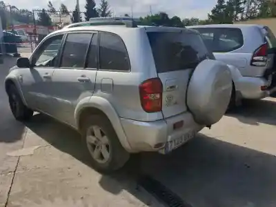 Scrapping Vehicle toyota rav 4 (a2) 2.0 d-4d executive 4x4 (2003->) of the year 2006 powered 1cdftv