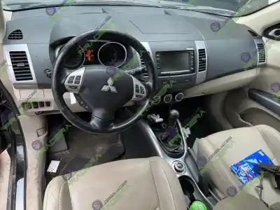 Scrapping Vehicle mitsubishi outlander (cw0) 2.2 di-d cat of the year 2009 powered 4hn