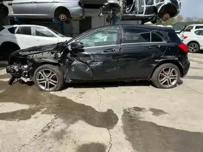 Vehicul casat MERCEDES-BENZ CLASE A (W176) A 200 CDI BlueEfficiency (176.001) 136 CV / 100 KW al anului 2012 alimentat 651901