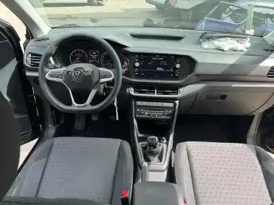 Véhicule à la ferraille volkswagen t-cross advance de l'année 2022 alimenté dla-a