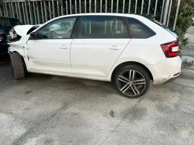 Vehicul casat skoda rapid active al anului 2015 alimentat cayc