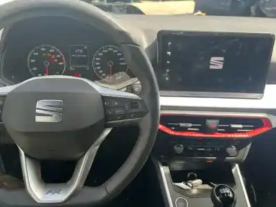 Sloopvoertuig seat arona fr van het jaar 2022 aangedreven dla