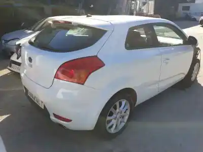 Veículo de Sucata kia ceed emotion 116 cv / 85 kw do ano 2009 alimentado d4fb
