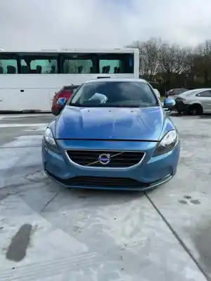 Veículo de Sucata VOLVO V40 Inscription do ano 2016 alimentado D4204T8