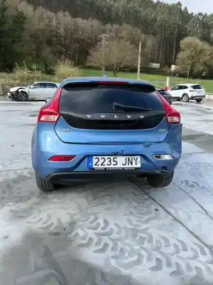 Veículo de Sucata volvo v40 inscription do ano 2016 alimentado d4204t8