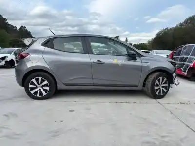 Scrapping Vehicle renault clio v equilibre 100 cv / 74 kw of the year 2023 powered k9k876