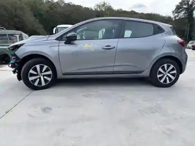 Scrapping Vehicle renault clio v equilibre 100 cv / 74 kw of the year 2023 powered k9k876