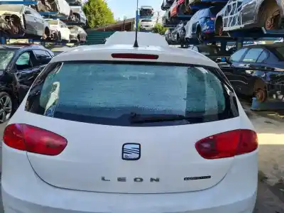 Veículo de Sucata SEAT LEON (1P1) Reference do ano 2009 alimentado BLS