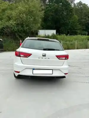 Veículo de Sucata seat leon st (5f8) x-perience titan desert do ano 2017 alimentado ddy