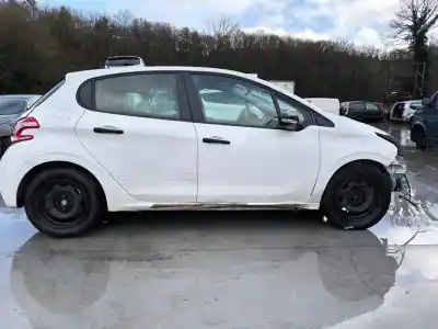 Scrapping Vehicle peugeot 208 i (ca_, cc_) 1.4 hdi of the year 2012 powered 8hr