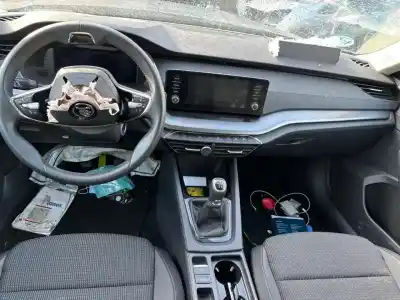 Здавання транспортного засобу skoda octavia combi (nx5) ambition 116 cv / 85 kw року 2023 потужний dtrd