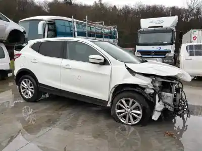 Veículo de Sucata NISSAN QASHQAI (J11) Acenta do ano 2014 alimentado HRA2DDT