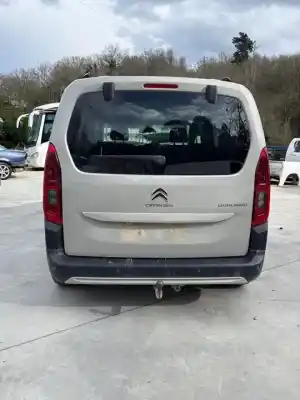 Veículo de Sucata CITROEN BERLINGO Shine M do ano 2020 alimentado YH01