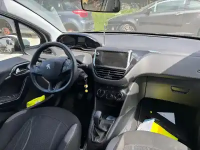 Veículo de Sucata peugeot                                            208                                                                                                                                                                                                                                                        access                                                                                                                                                                                                                                                     do ano 2012 alimentado 8h01