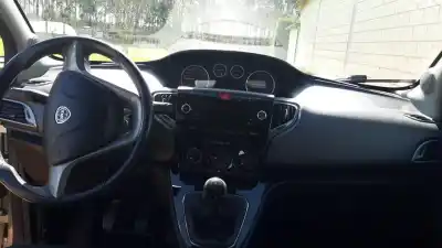 Утилизация автомобиля lancia ypsilon (402) platinum 95 cv / 70 kw года 2011 питание 199b1000