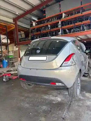 Утилизация автомобиля lancia ypsilon (402) platinum 95 cv / 70 kw года 2011 питание 199b1000
