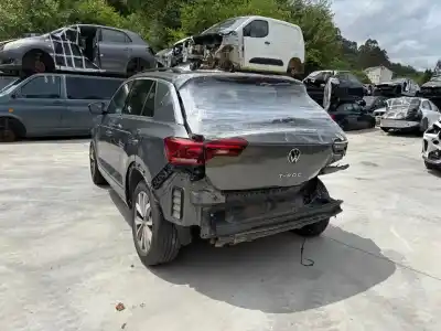Scrapping Vehicle volkswagen t-roc (d11) r-line 149 cv / 110 kw of the year 2021 powered dttc