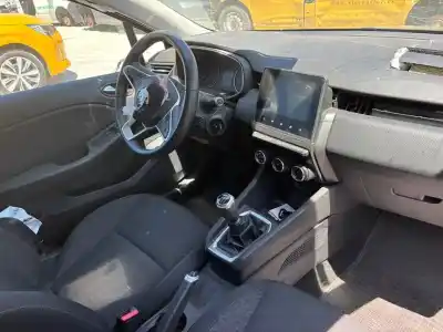 Здавання транспортного засобу RENAULT CLIO V  року 2023 потужний H4D450