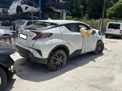 Здавання транспортного засобу toyota c-hr (x10) hybrid active 122 cv / 90 kw року 2017 потужний 2zr
