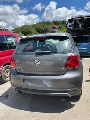Vehículo de desguace VOLKSWAGEN POLO V (6R1, 6C1)  del año 2014 con motor CAYB