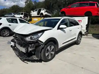 Scrapping Vehicle kia niro concept of the year 2017 powered g4le