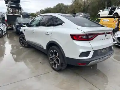 Veicolo di demolizione renault arkana (eu version) techno 140 cv / 103 kw dell'anno 2023 alimentato h5he4