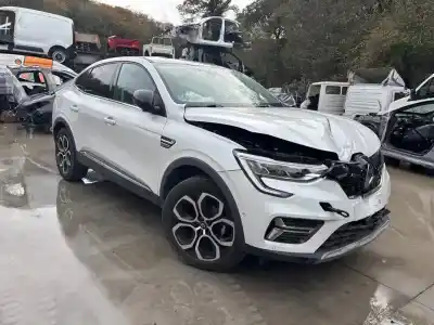 Veicolo di demolizione renault arkana (eu version) techno 140 cv / 103 kw dell'anno 2023 alimentato h5he4