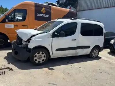 Veículo de Sucata PEUGEOT PARTNER KOMBI Access do ano 2015 alimentado 9H06