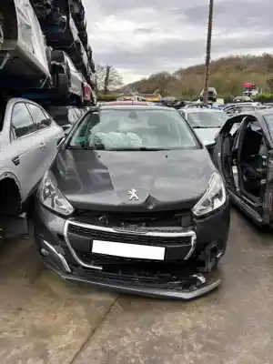 Verschrottungsfahrzeug PEUGEOT 208  des Jahres 2015 angetrieben BH02