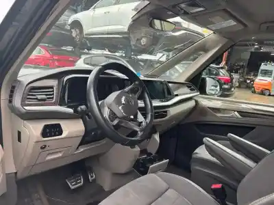 Véhicule à la ferraille VOLKSWAGEN T7 TRANSPORTER MULTIVAN (ST)  de l'année 2022 alimenté DGEA