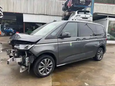 Véhicule à la ferraille volkswagen t7 transporter multivan (st) basis ehybrid 217 cv / 160 kw de l'année 2022 alimenté dgea