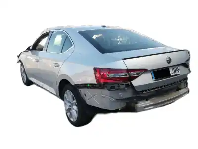 Verschrottungsfahrzeug SKODA SUPERB III (3V3) 2.0 TDI des Jahres 2016 angetrieben CRLB