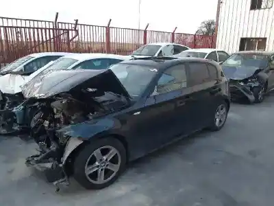 Veicolo di demolizione BMW SERIE 1 BERLINA (E81/E87) 120d dell'anno 2006 alimentato 204D4