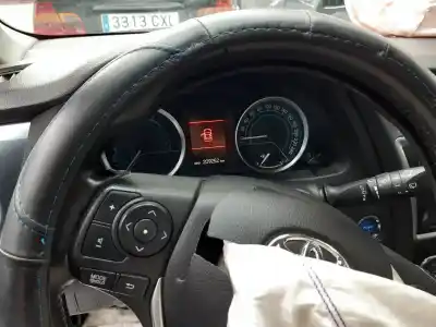 Здавання транспортного засобу toyota auris hybrid active року 2013 потужний 2zrfxe