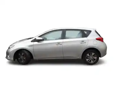 Здавання транспортного засобу toyota auris hybrid active року 2013 потужний 2zrfxe