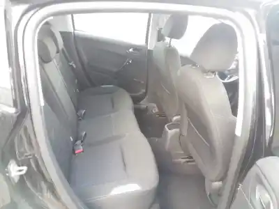 Veicolo di demolizione peugeot 208 style dell'anno 2015 alimentato 9hp